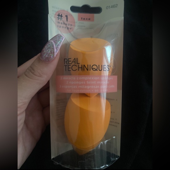 BRAND NEW REAL TECHNIQUE BEAUTY BLENDERS 2-PACK ! - Picture 2 of 3